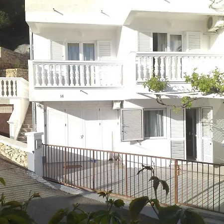 Apartment Ivan By The *