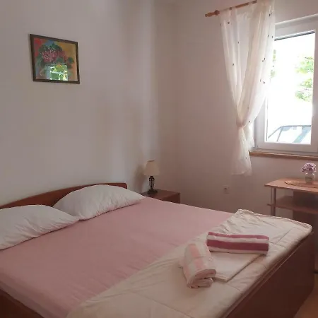 Apartment Ivan By The *